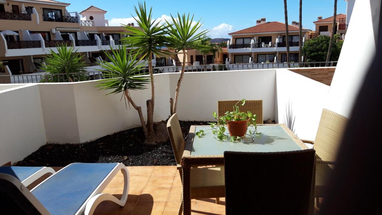 Apartment With Pool And Gardens Near The Coast Сан Мигел де Абона Екстериор снимка