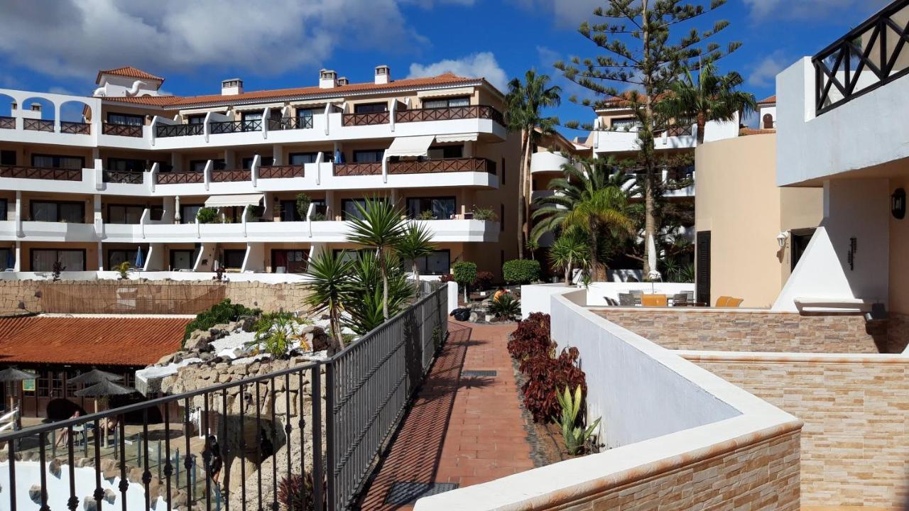 Apartment With Pool And Gardens Near The Coast Сан Мигел де Абона Екстериор снимка